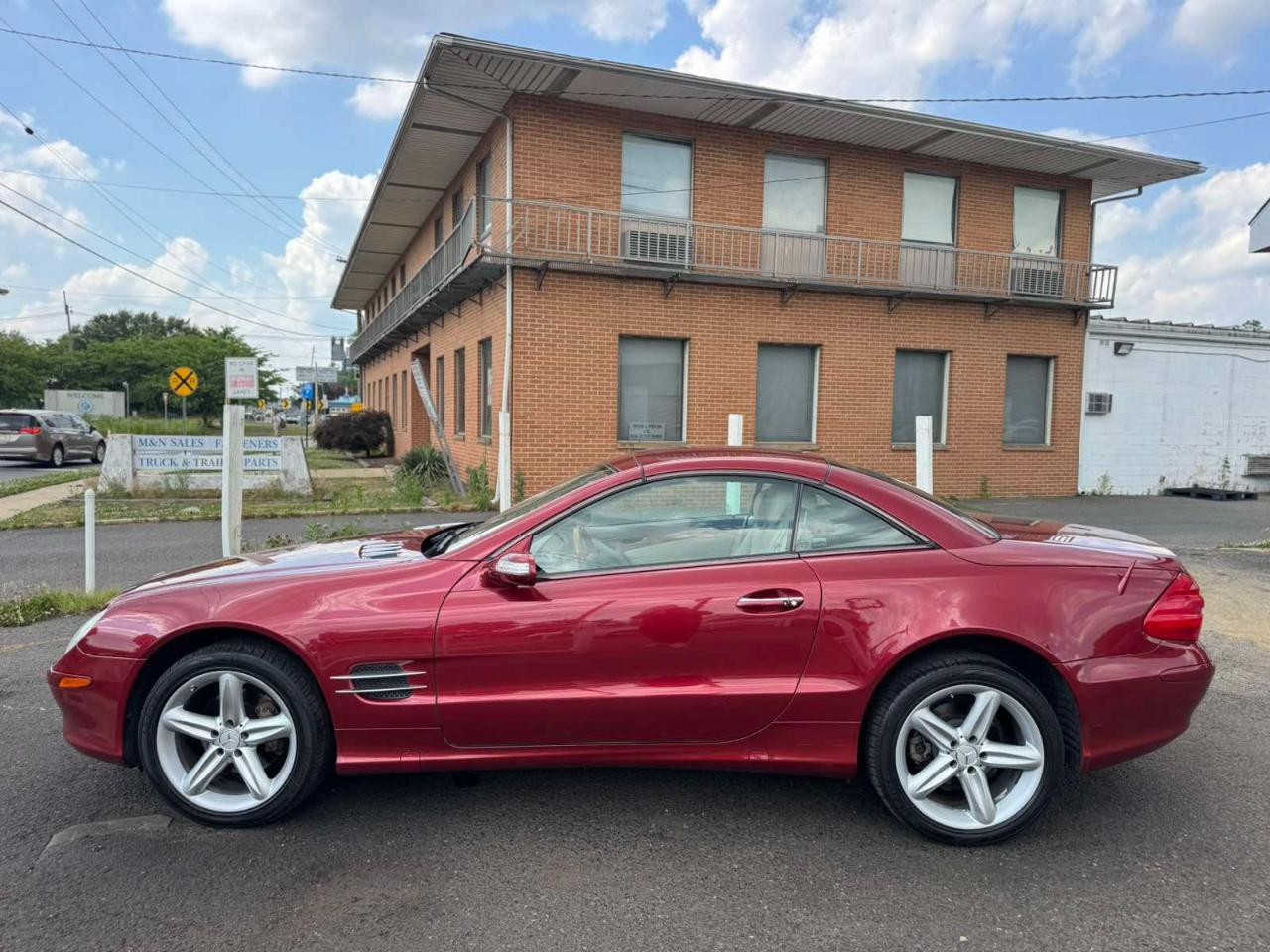 Mercedes-Benz SL-Class 2dr Roadster 5.0L 2005