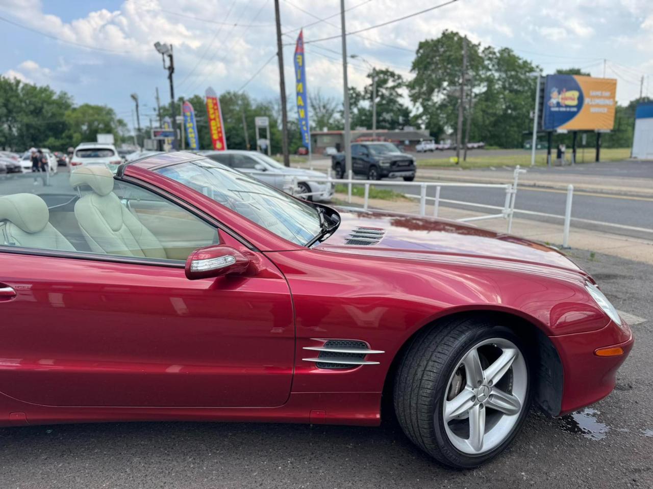 Mercedes-Benz SL-Class 2dr Roadster 5.0L 2005