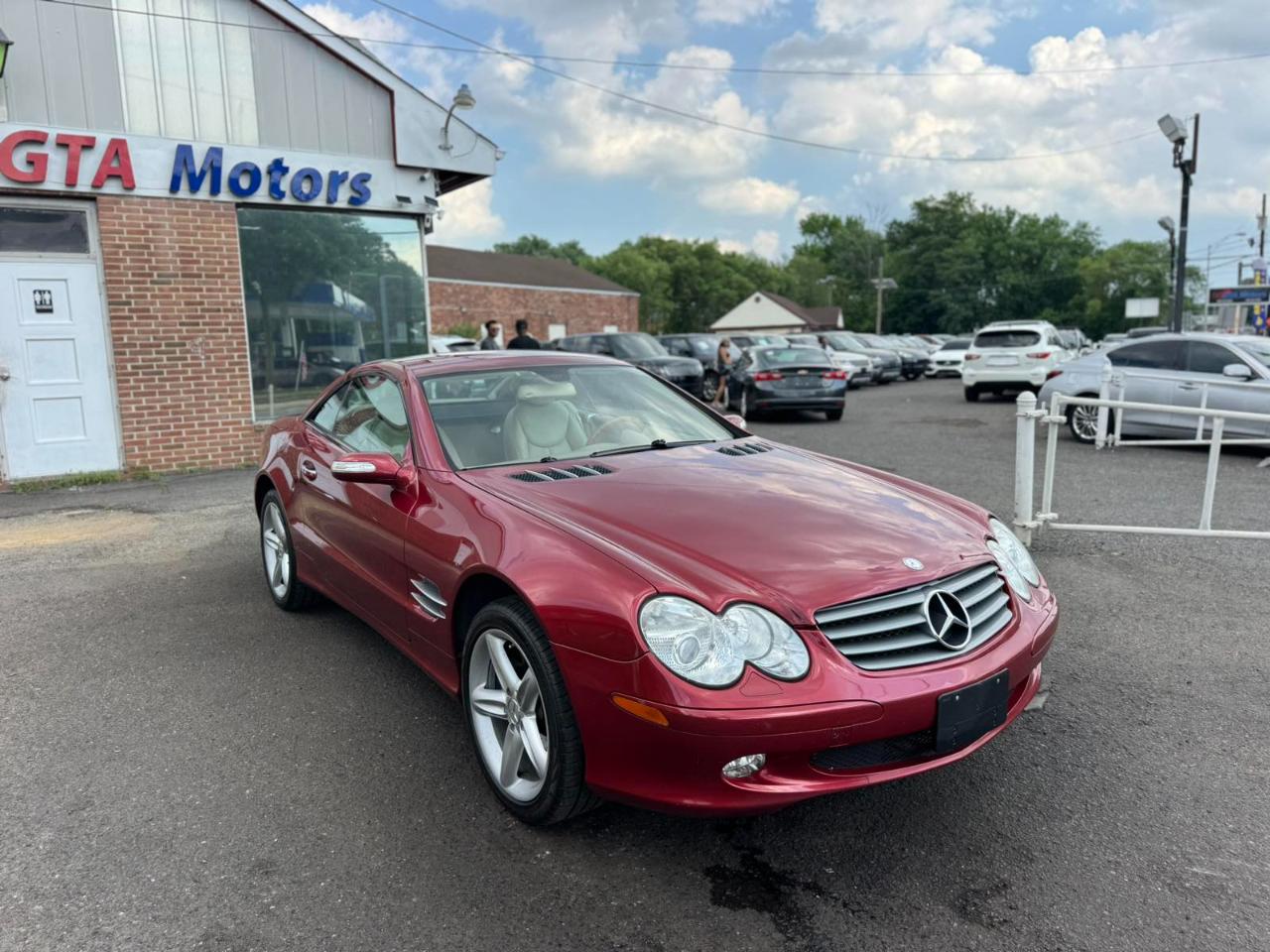 Mercedes-Benz SL-Class 2dr Roadster 5.0L 2005