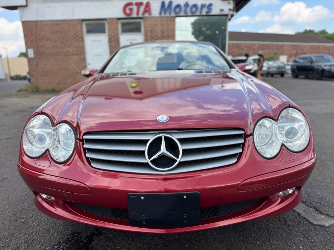 Mercedes-Benz SL-Class 2dr Roadster 5.0L 2005