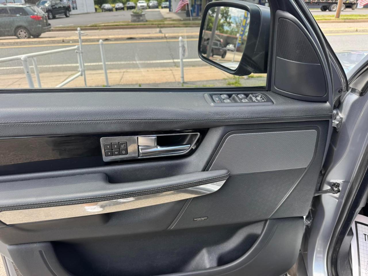 Land Rover Range Rover Sport 4WD 4dr HSE 2012