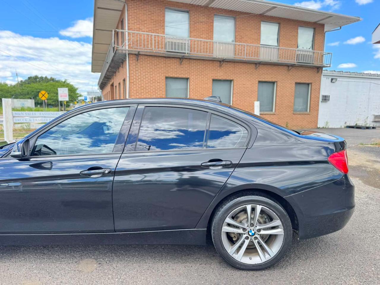 BMW 3 Series 4dr Sdn 328i xDrive AWD SULEV South Africa 2015
