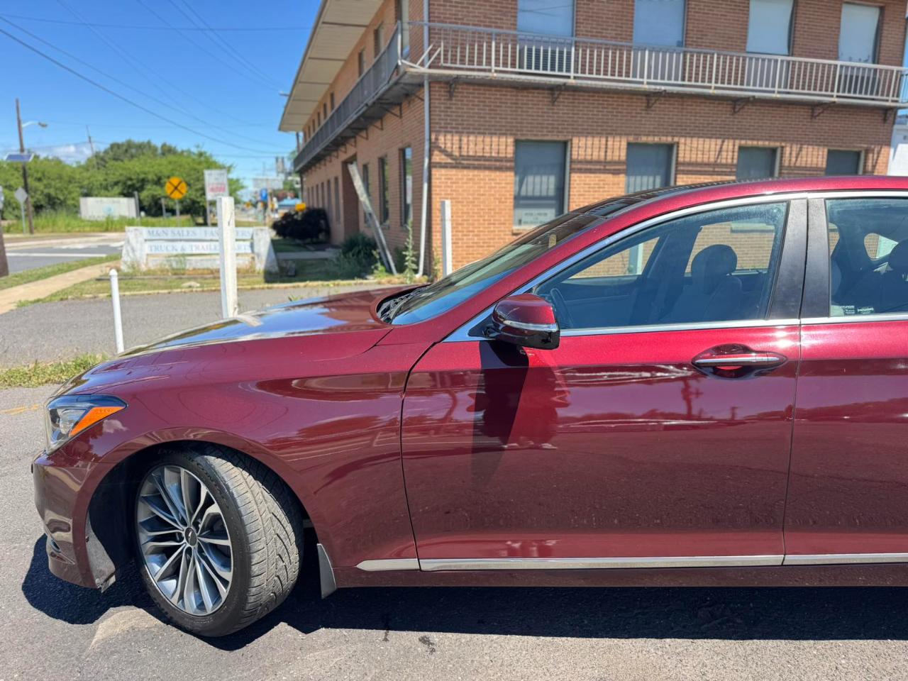 Hyundai Genesis 4dr Sdn V6 3.8L AWD 2016