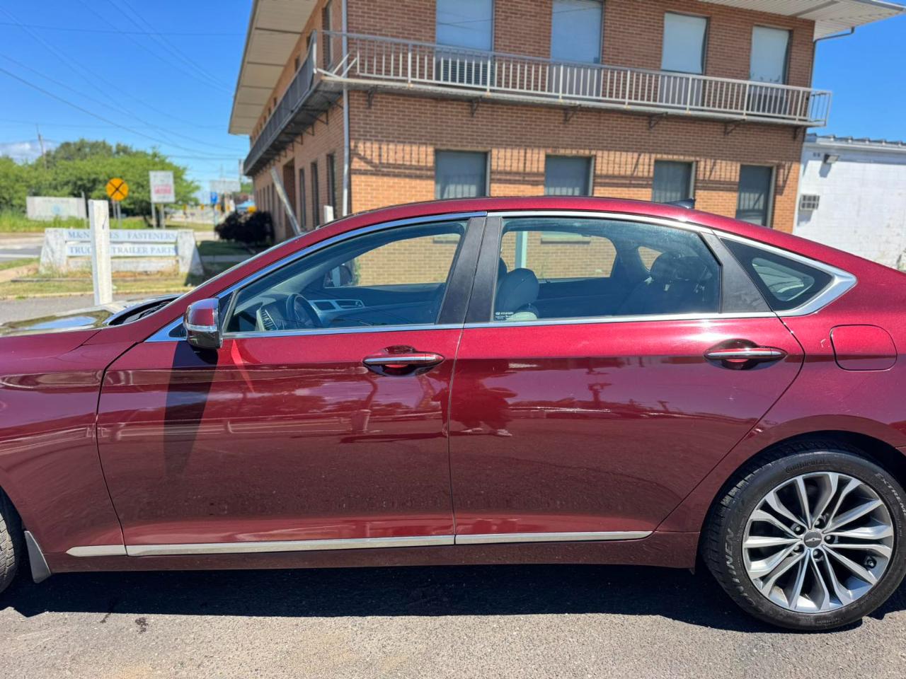 Hyundai Genesis 4dr Sdn V6 3.8L AWD 2016