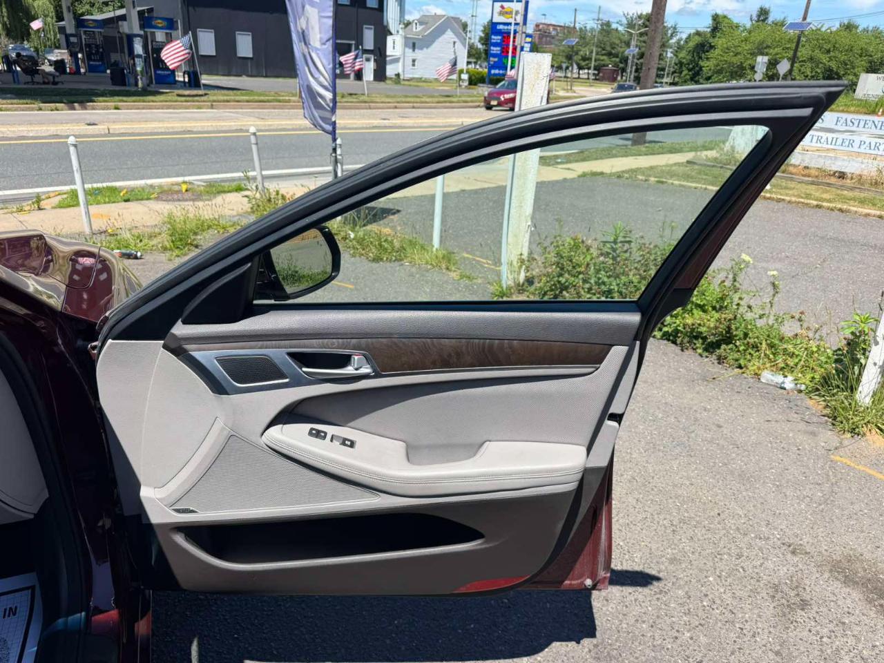Hyundai Genesis 4dr Sdn V6 3.8L AWD 2016