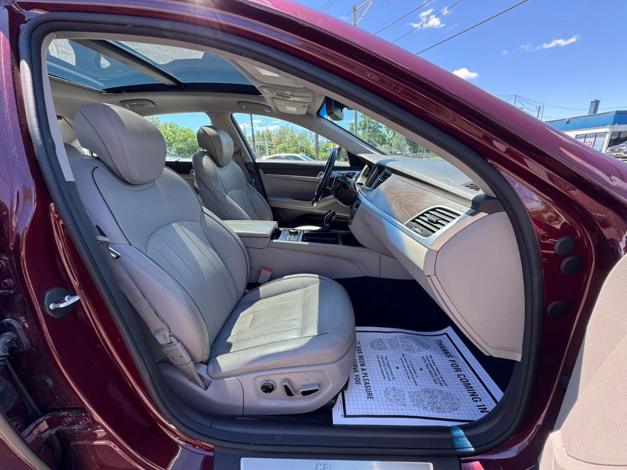 Hyundai Genesis 4dr Sdn V6 3.8L AWD 2016