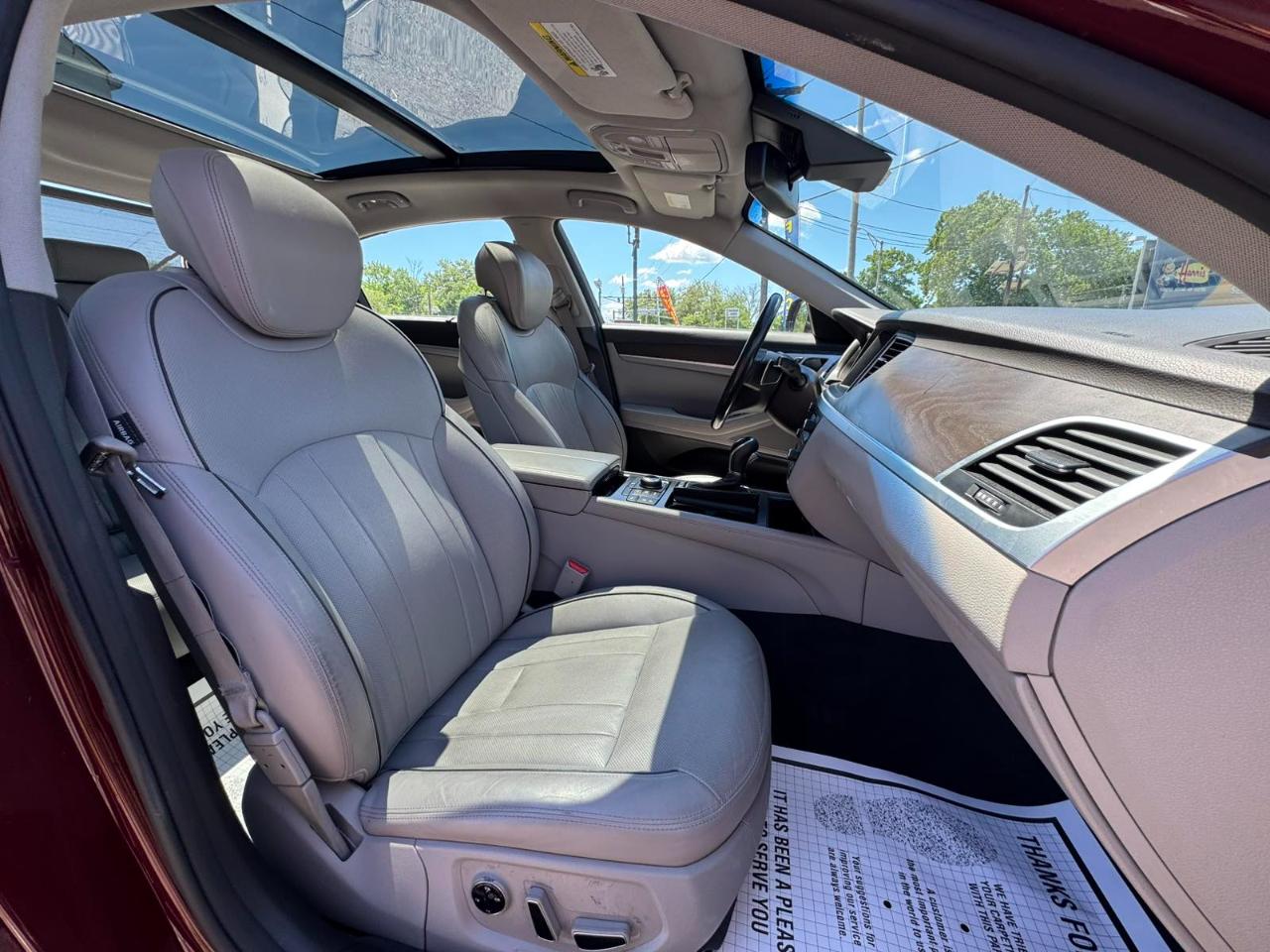 Hyundai Genesis 4dr Sdn V6 3.8L AWD 2016