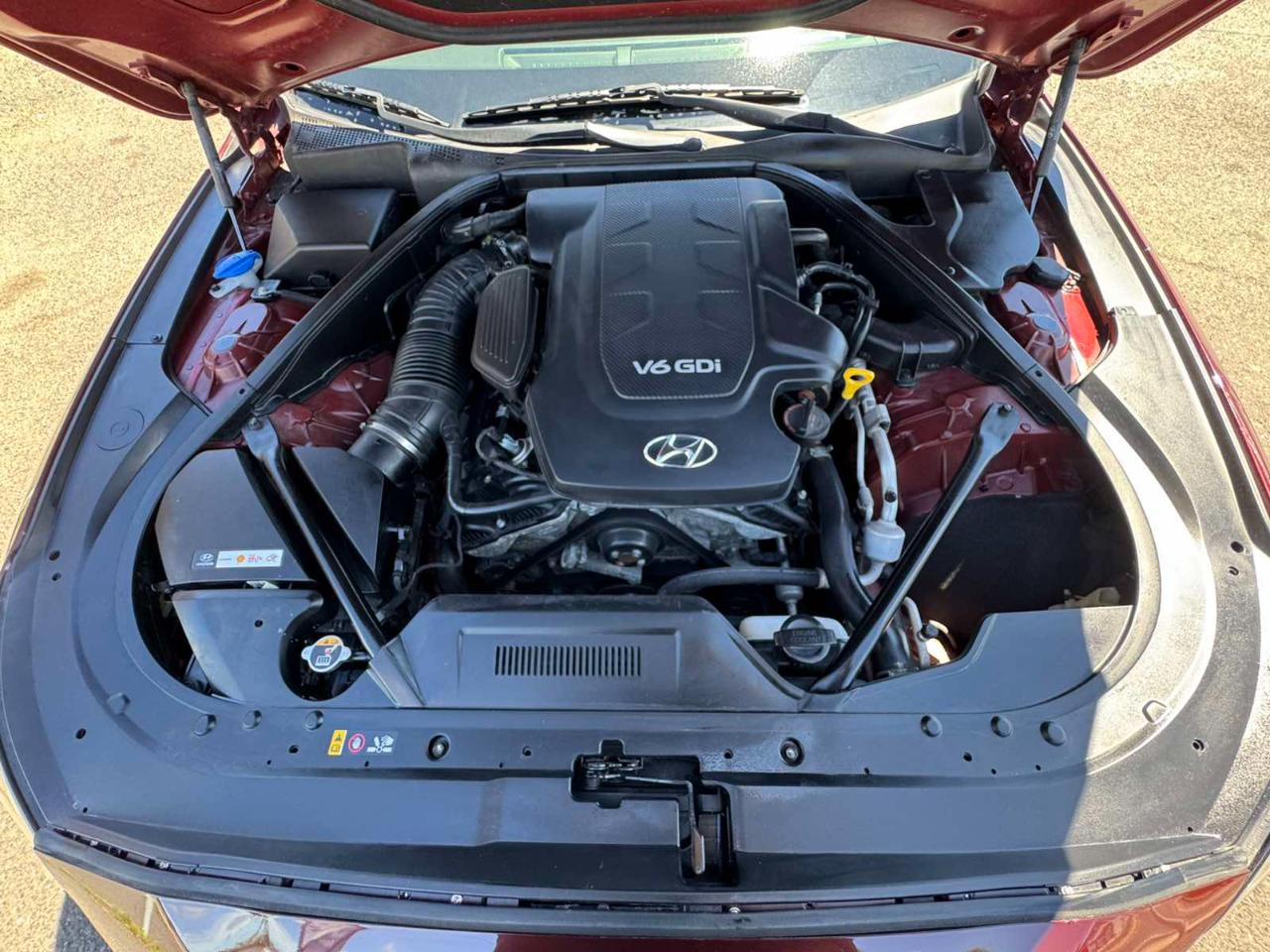 Hyundai Genesis 4dr Sdn V6 3.8L AWD 2016
