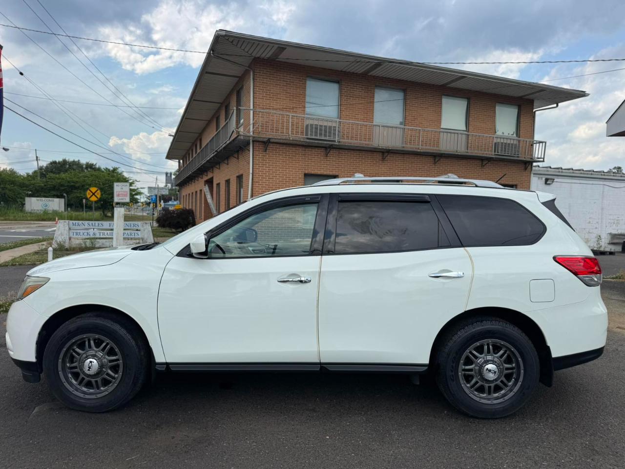Nissan Pathfinder 4WD 4dr S 2015