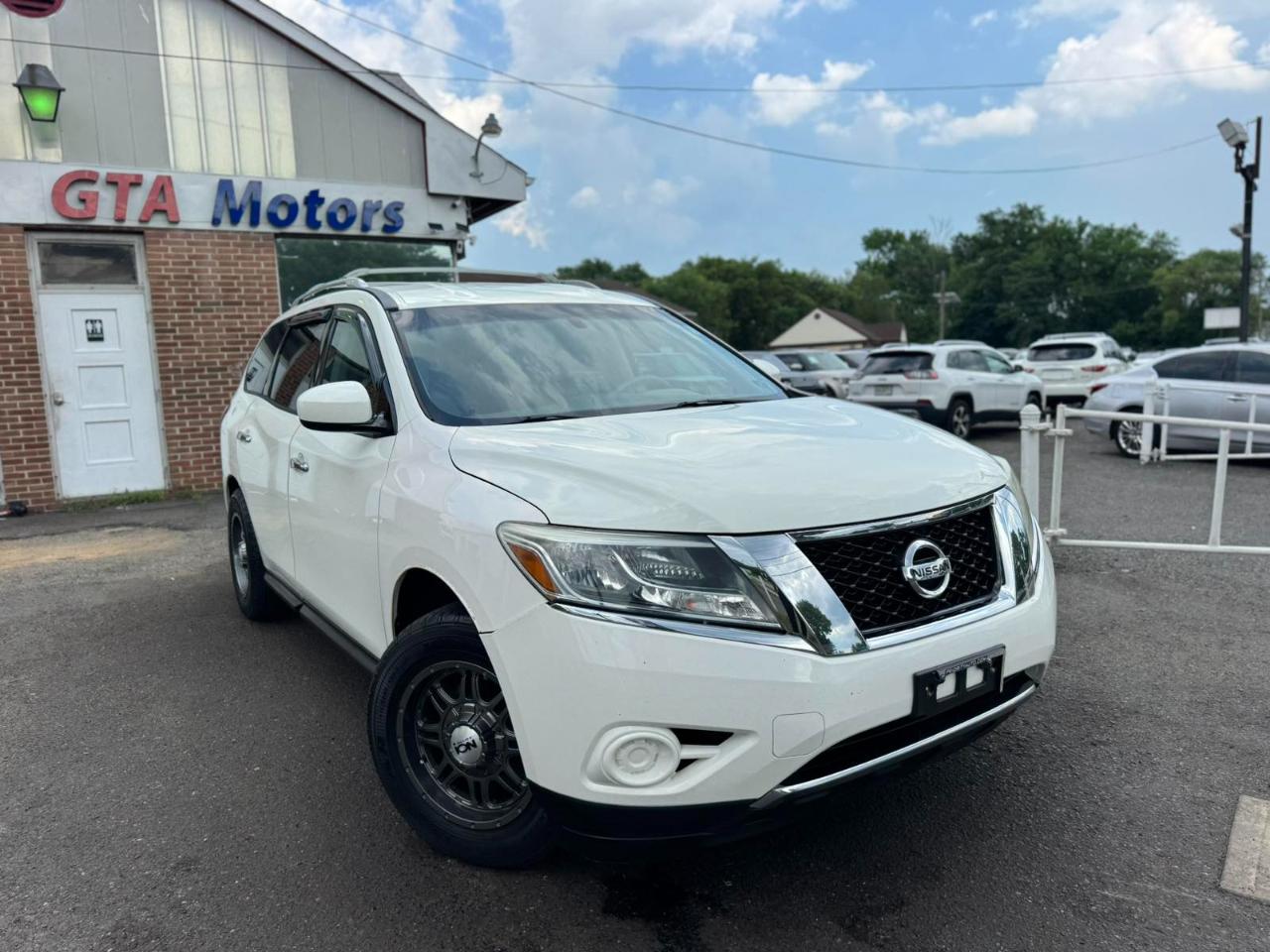 Nissan Pathfinder 4WD 4dr S 2015