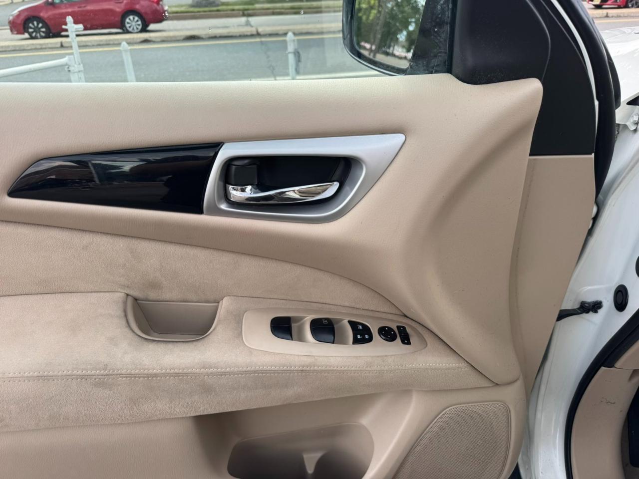 Nissan Pathfinder 4WD 4dr S 2015