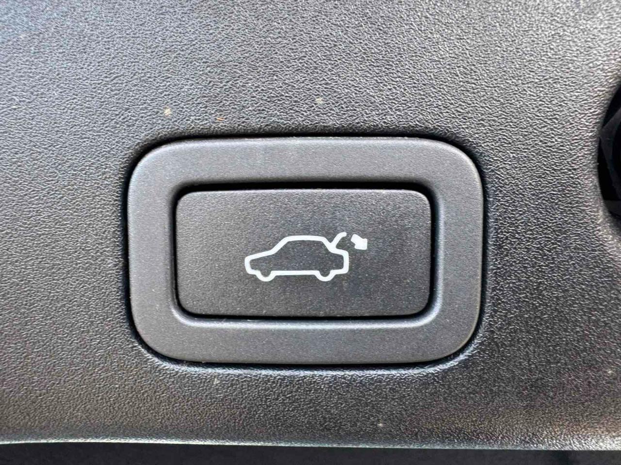 Jaguar XJ 4dr Sdn XJL Portfolio AWD 2014