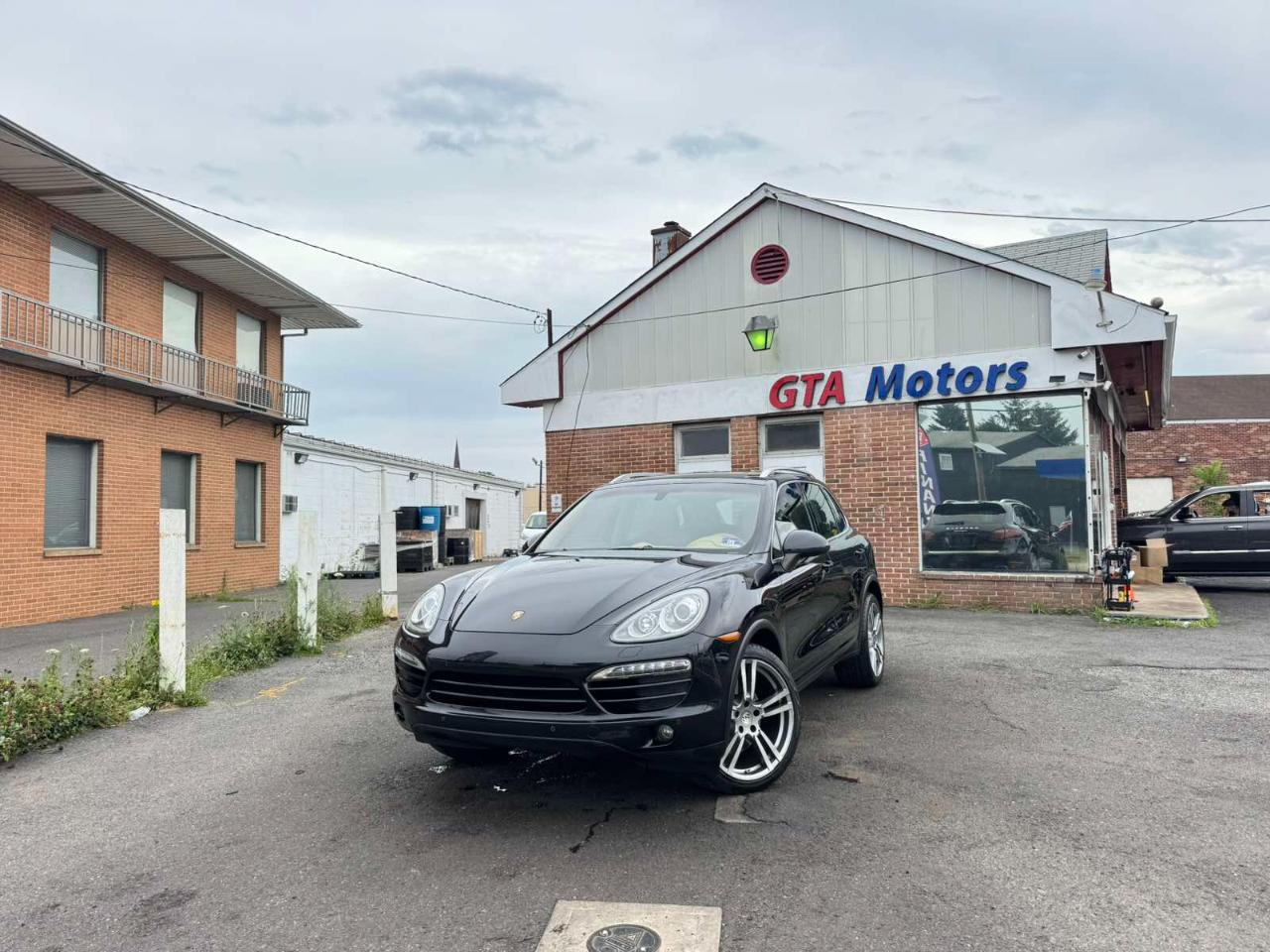 Porsche Cayenne AWD 4dr Tiptronic 2012