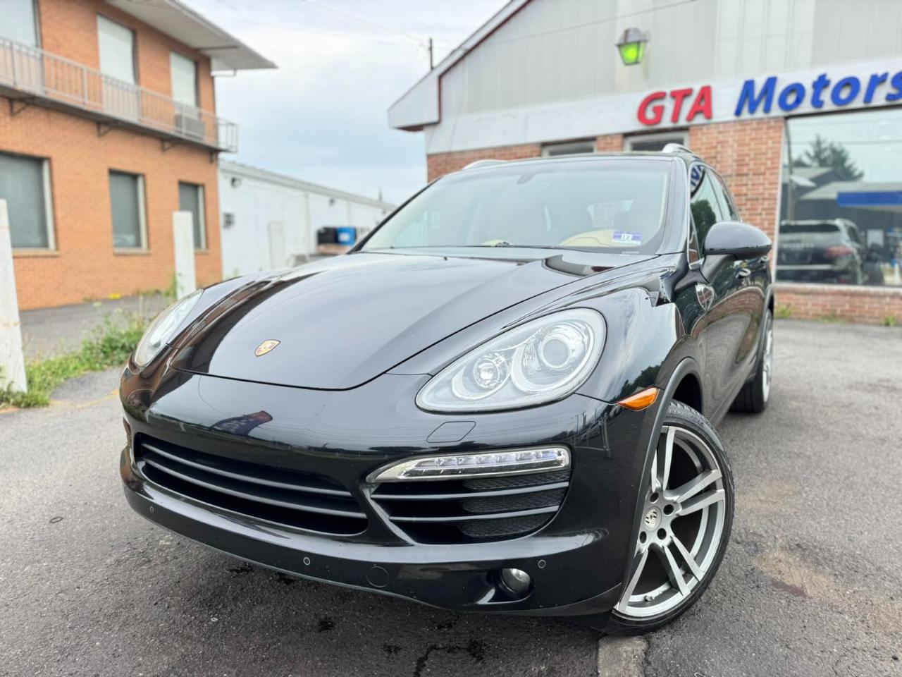 Porsche Cayenne AWD 4dr Tiptronic 2012