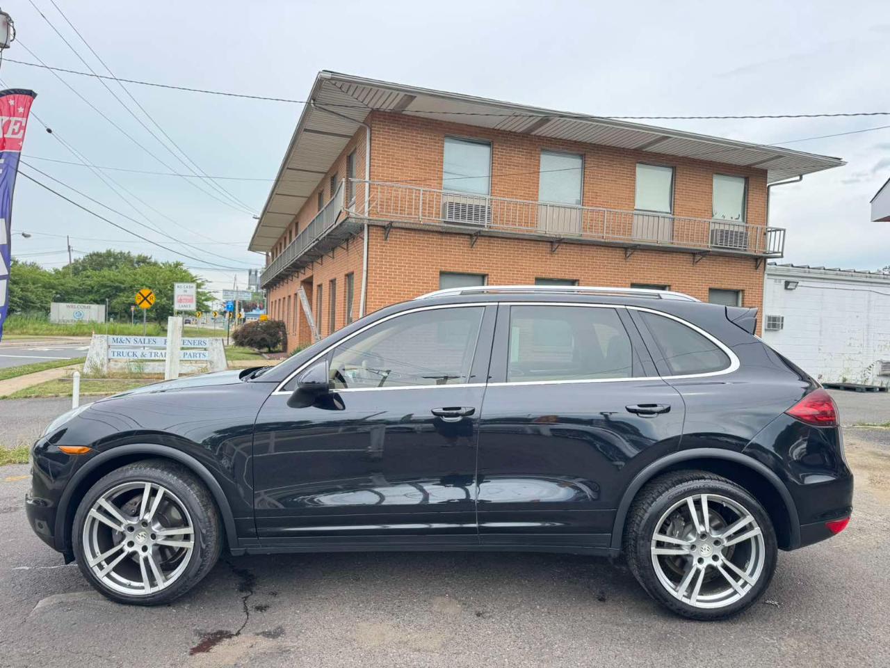 Porsche Cayenne AWD 4dr Tiptronic 2012