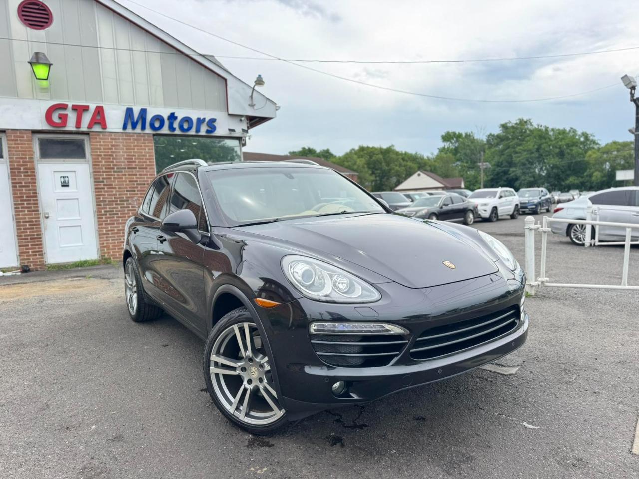 Porsche Cayenne AWD 4dr Tiptronic 2012
