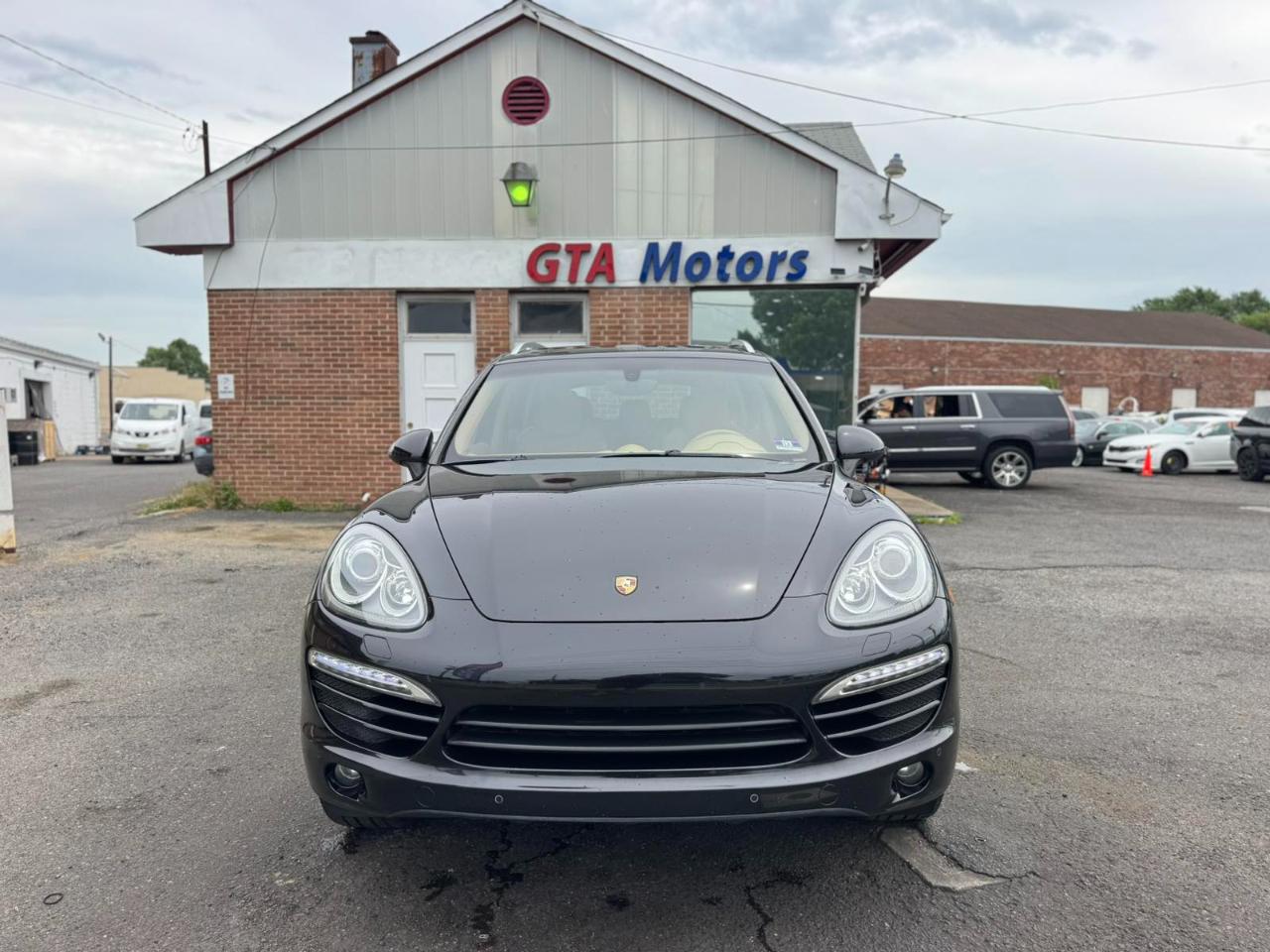 Porsche Cayenne AWD 4dr Tiptronic 2012