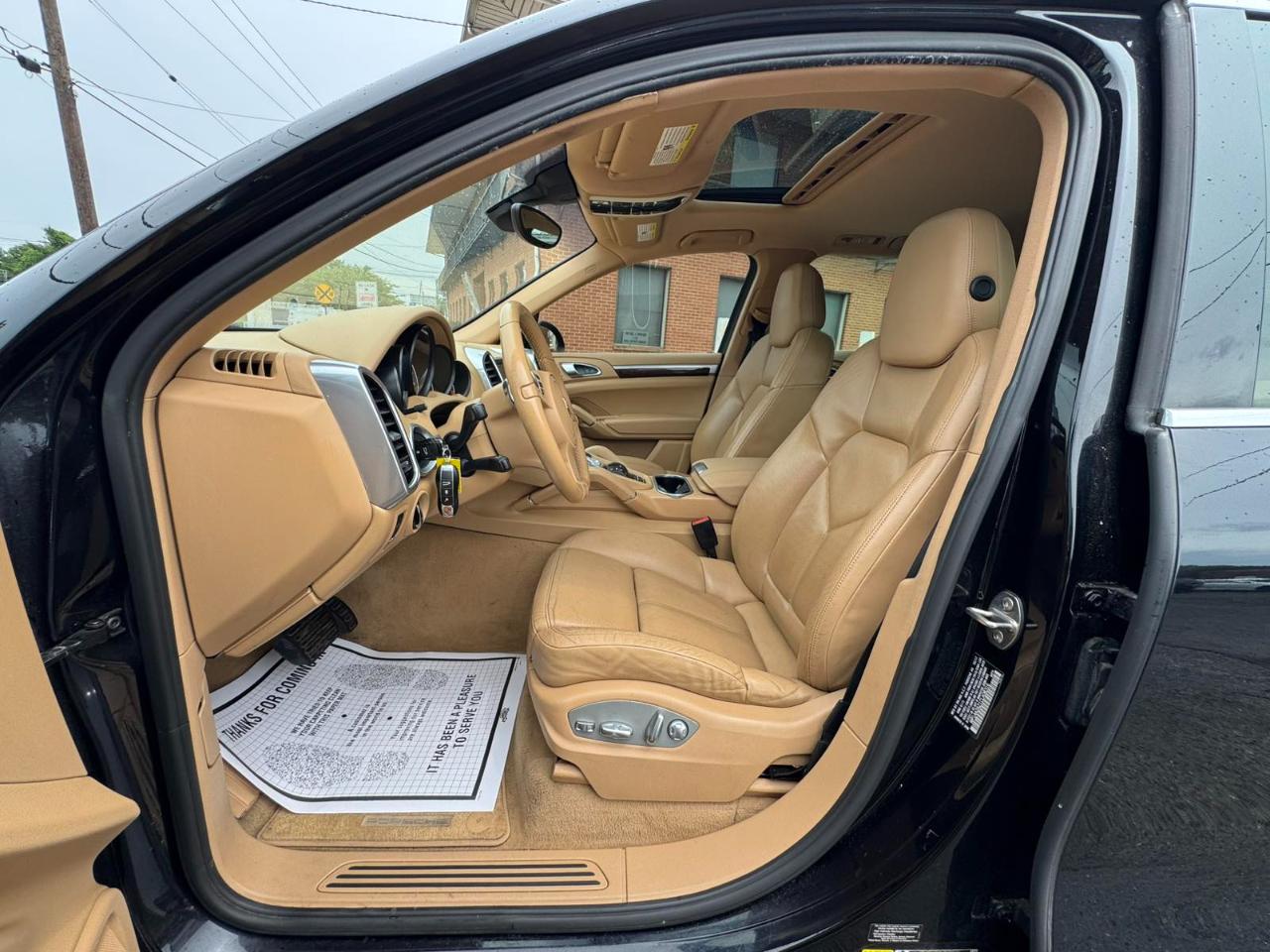 Porsche Cayenne AWD 4dr Tiptronic 2012