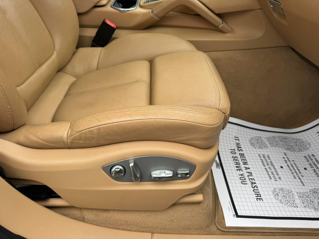 Porsche Cayenne AWD 4dr Tiptronic 2012