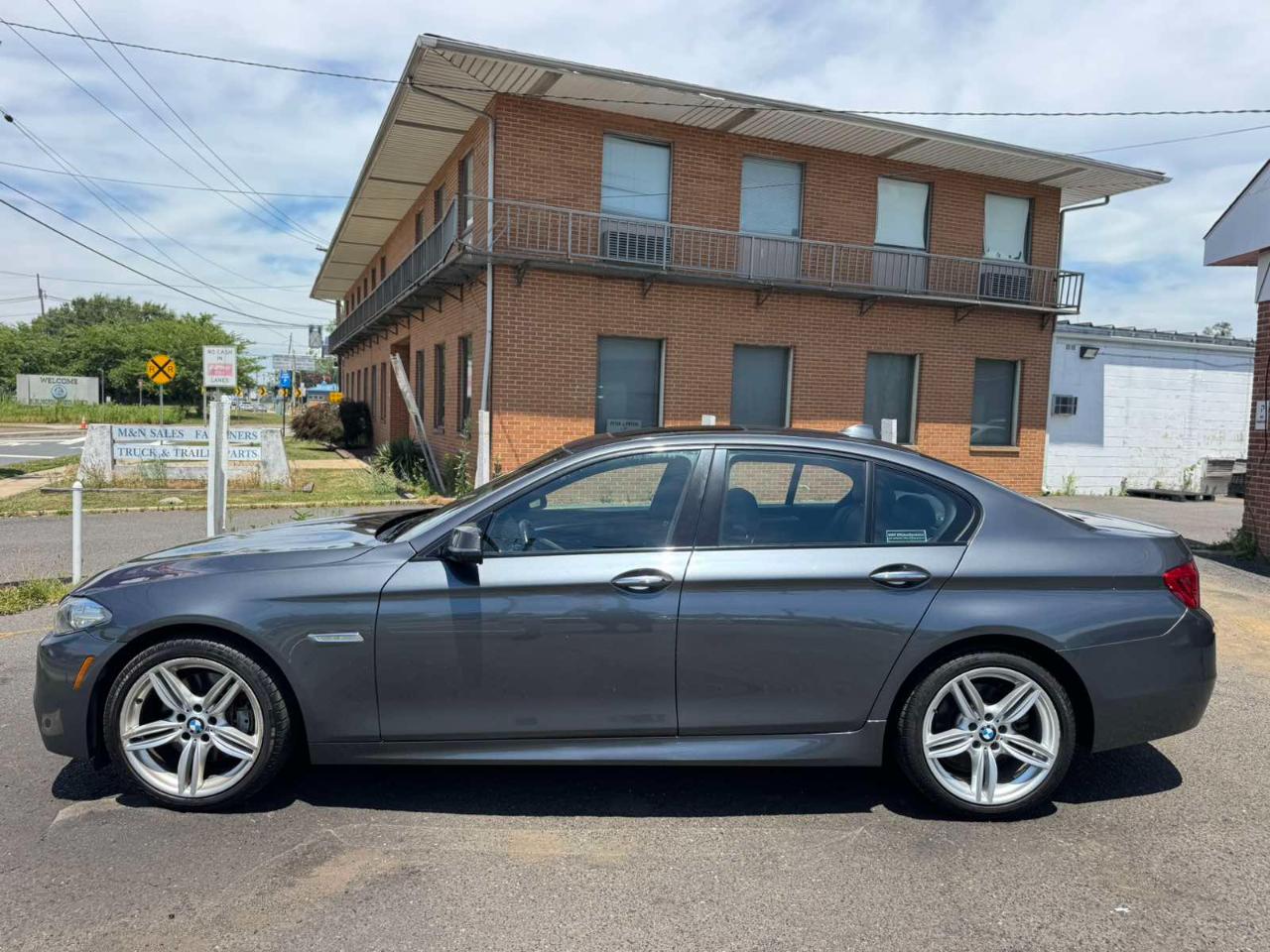 BMW 5 Series 4dr Sdn 535i xDrive AWD 2015