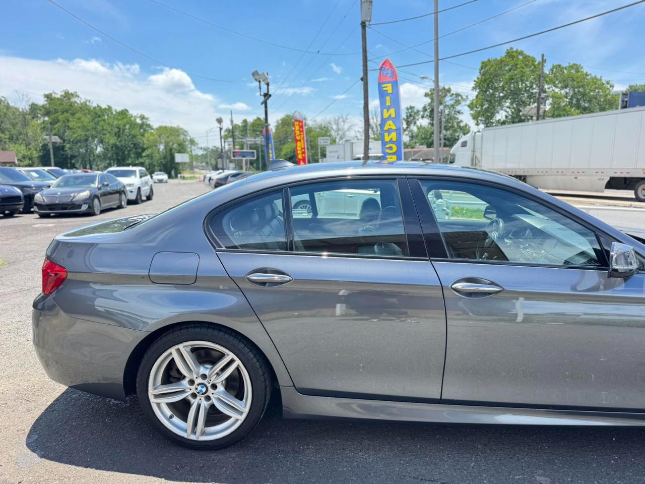 BMW 5 Series 4dr Sdn 535i xDrive AWD 2015