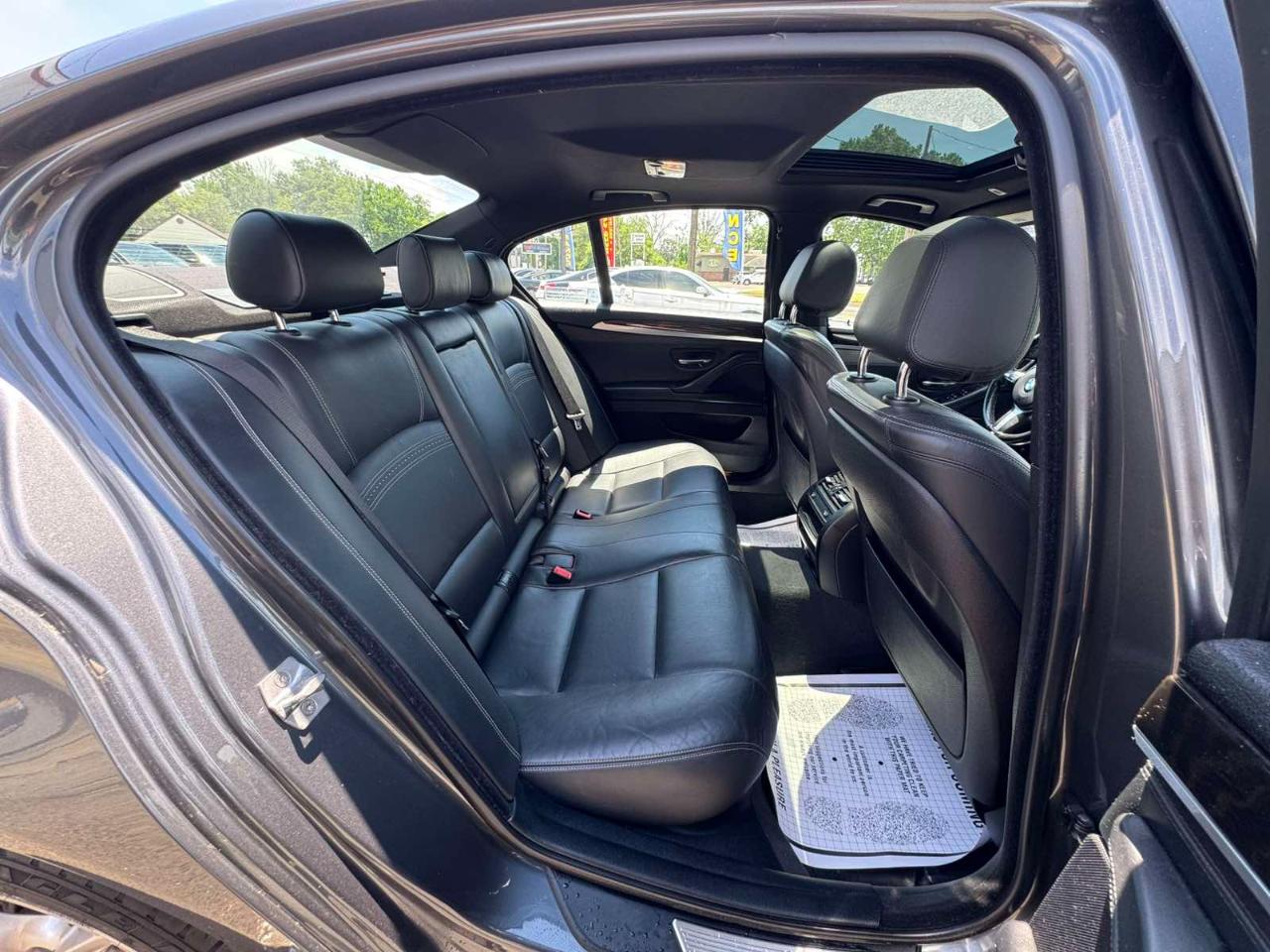 BMW 5 Series 4dr Sdn 535i xDrive AWD 2015