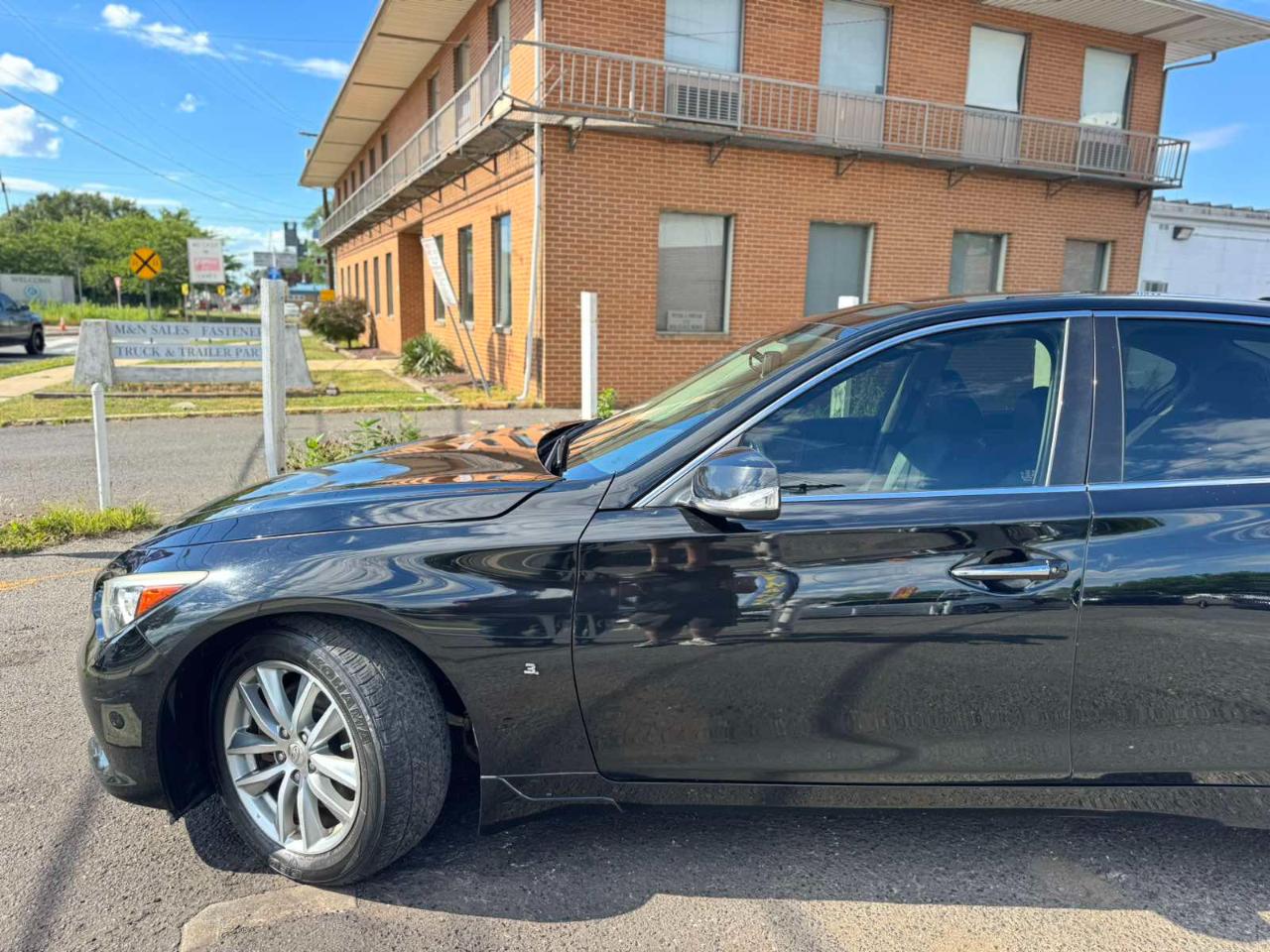 Infiniti Q50 4dr Sdn Premium AWD 2015