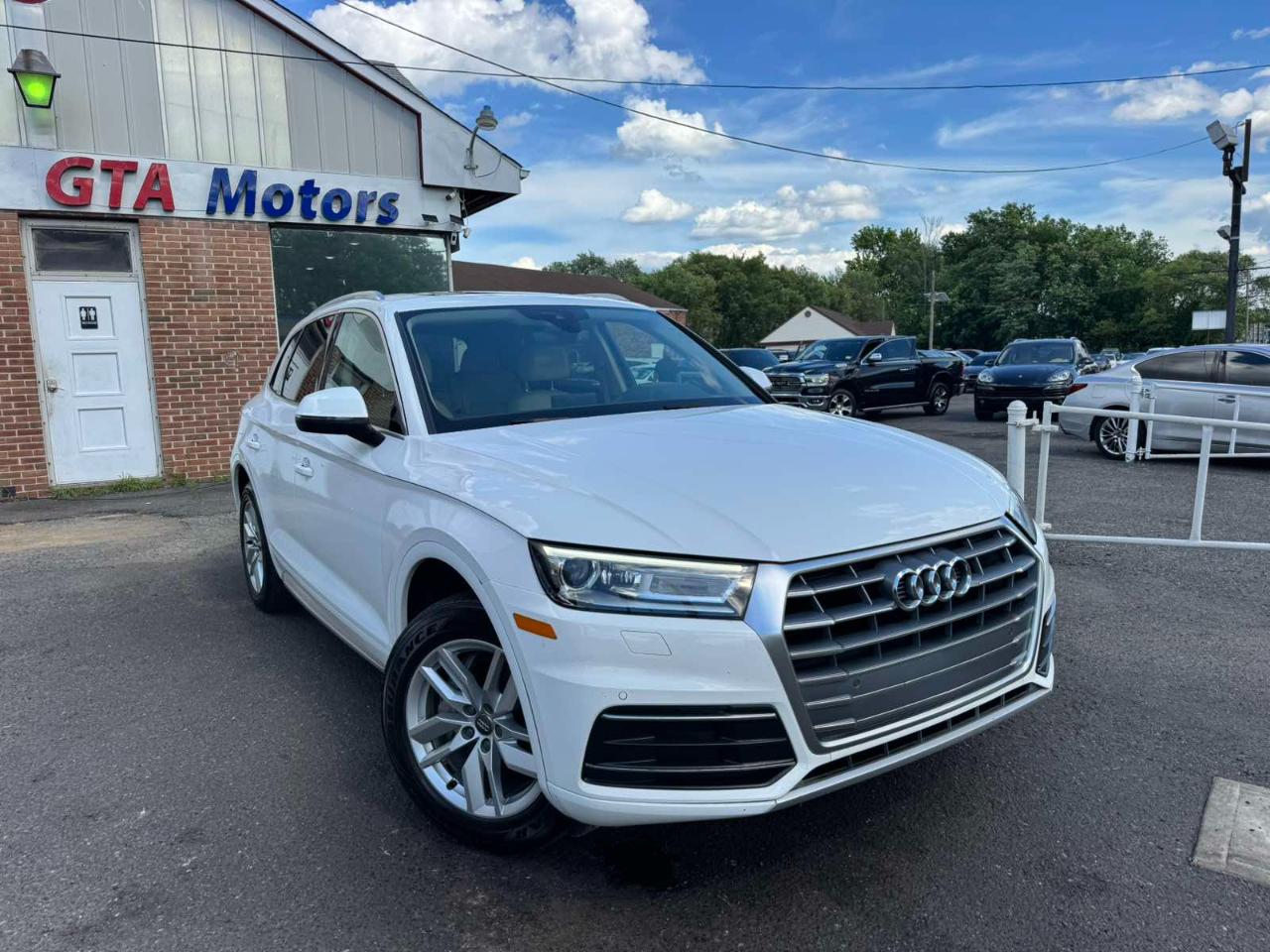 Audi Q5 Titanium Premium 45 TFSI quattro 2020