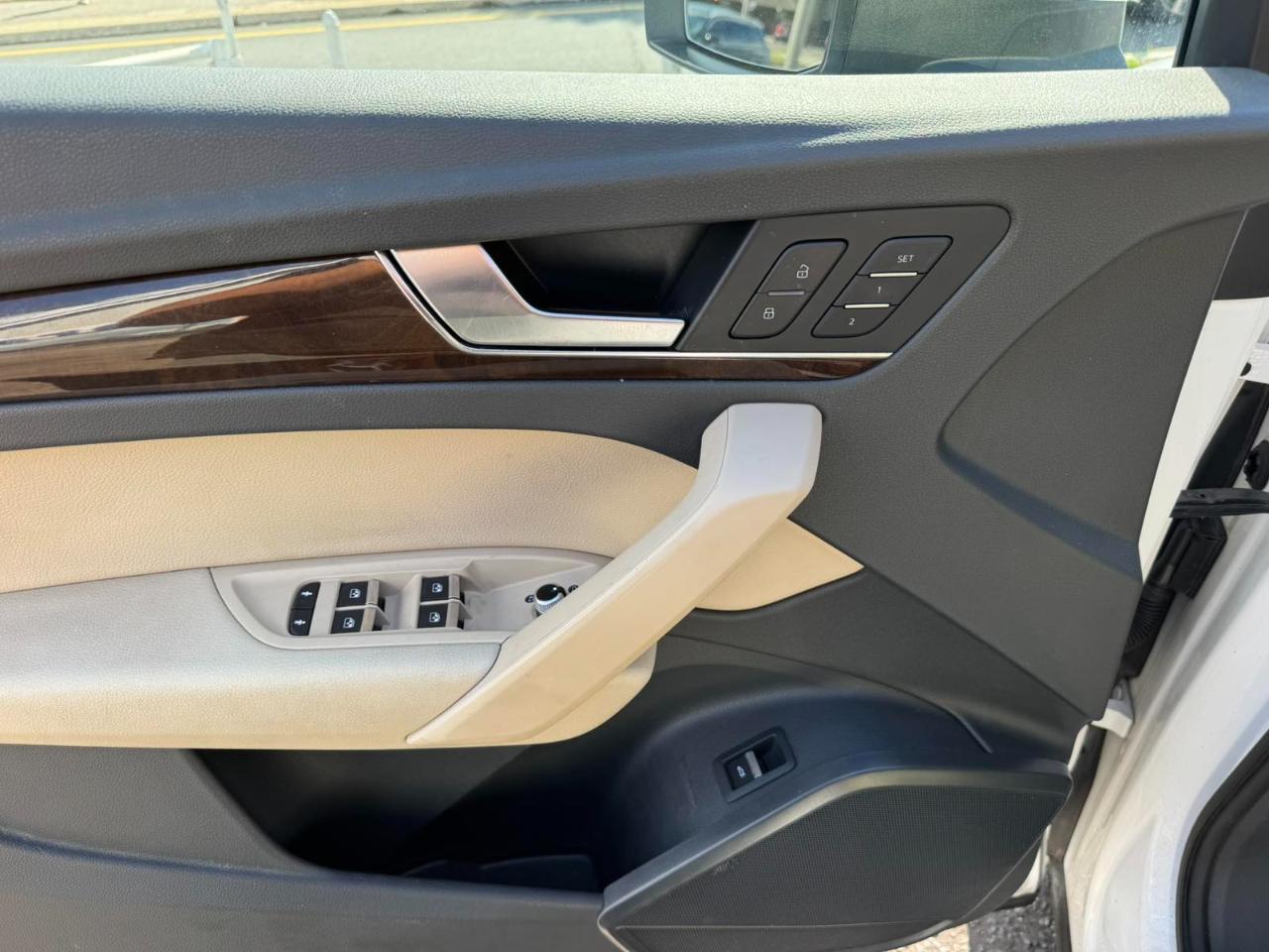 Audi Q5 Titanium Premium 45 TFSI quattro 2020