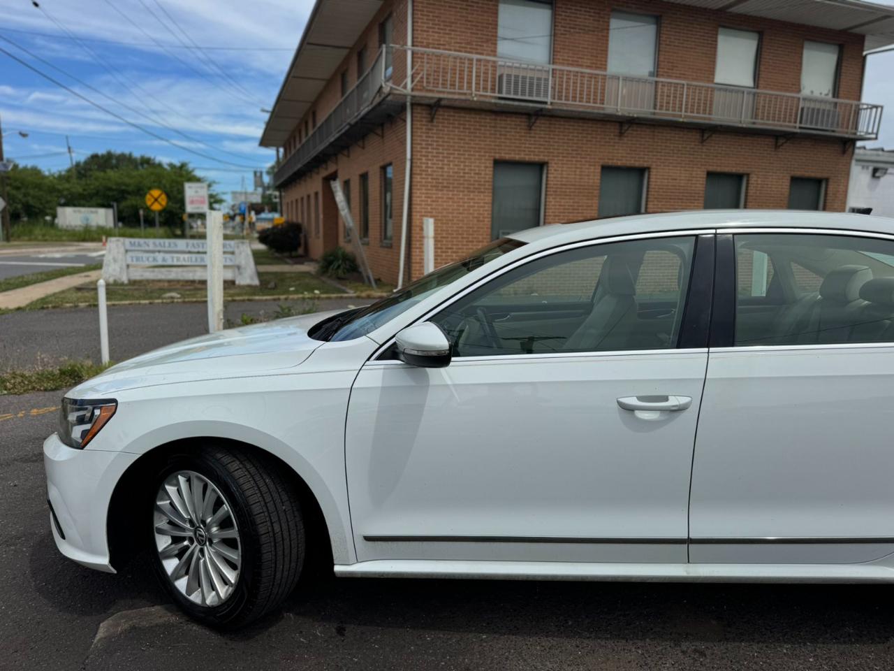 Volkswagen Passat 1.8T SE Auto 2017