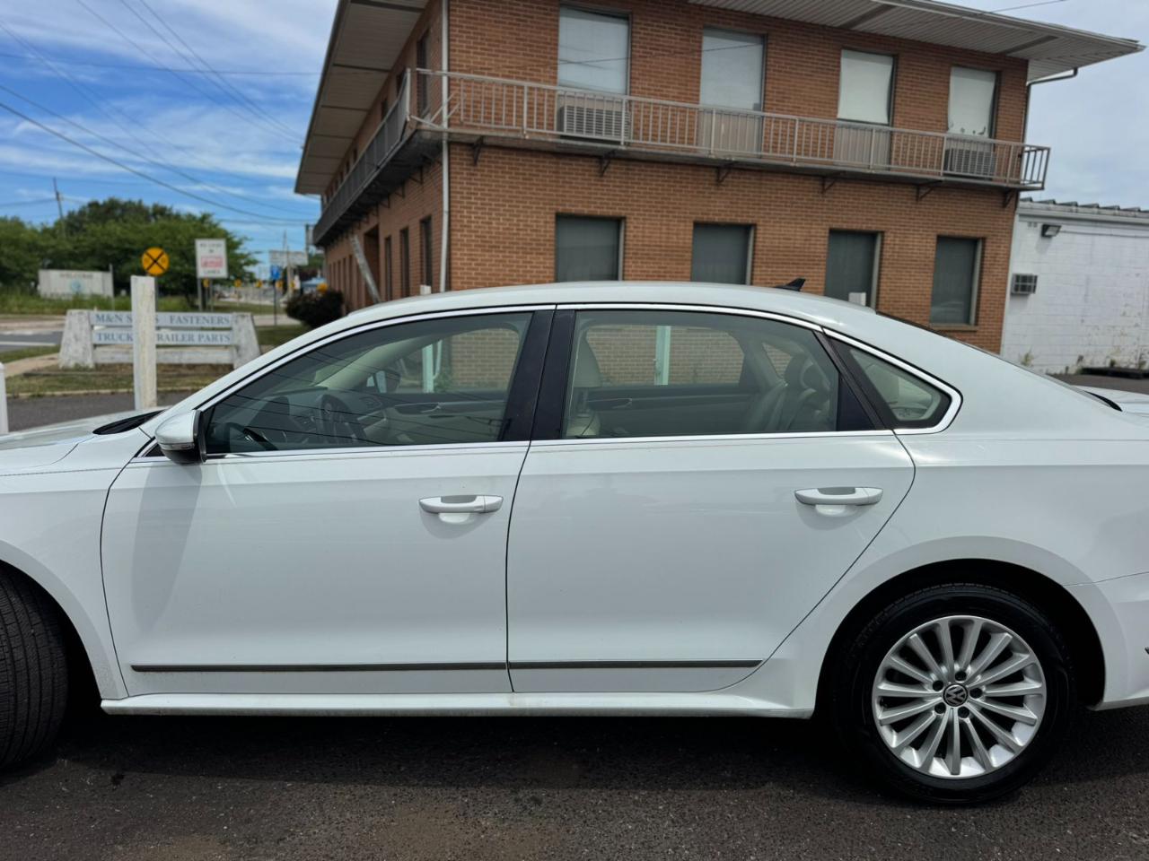 Volkswagen Passat 1.8T SE Auto 2017