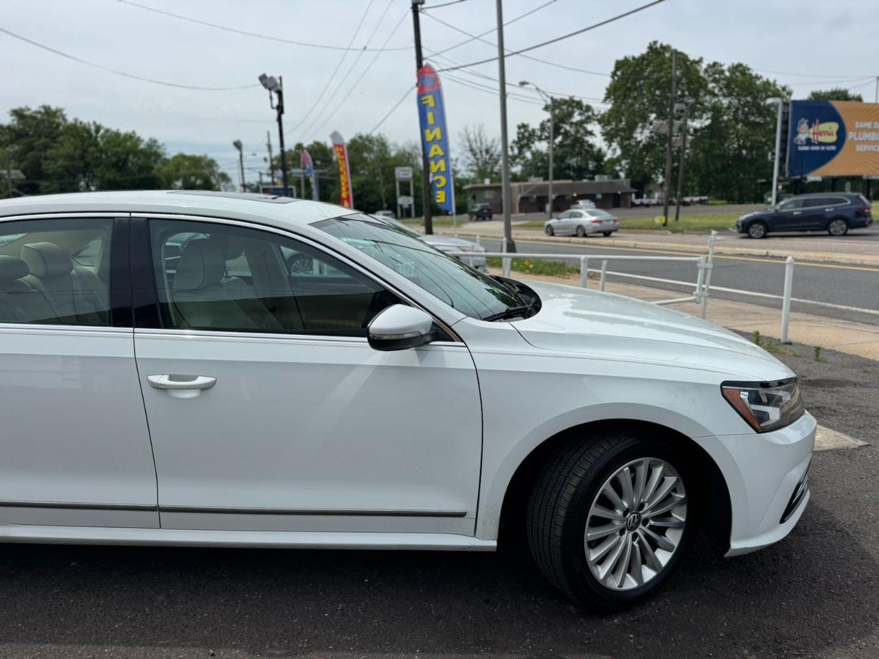 Volkswagen Passat 1.8T SE Auto 2017