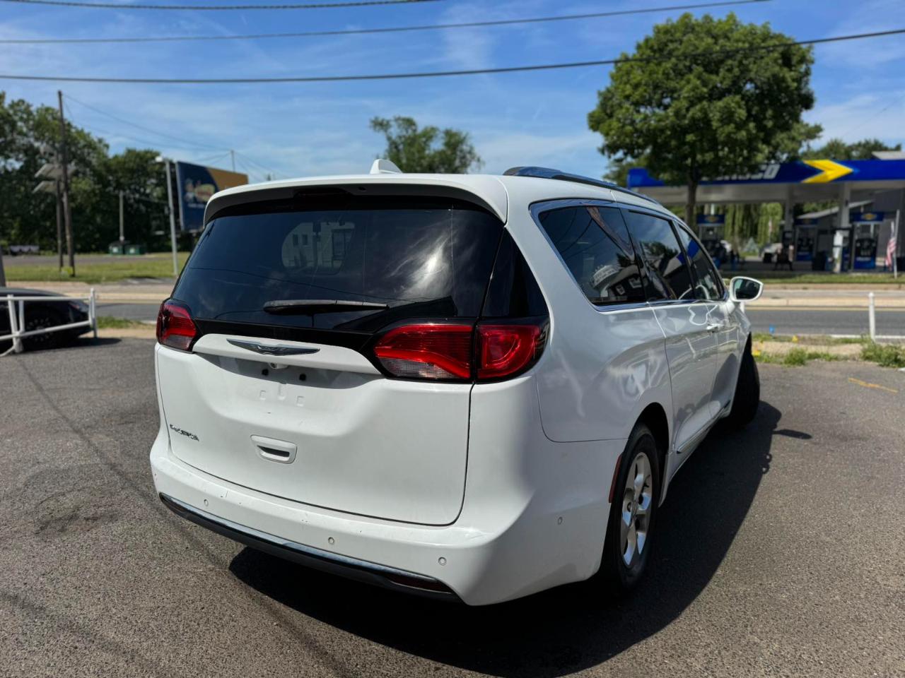 Chrysler Pacifica Touring-L Plus FWD 2017
