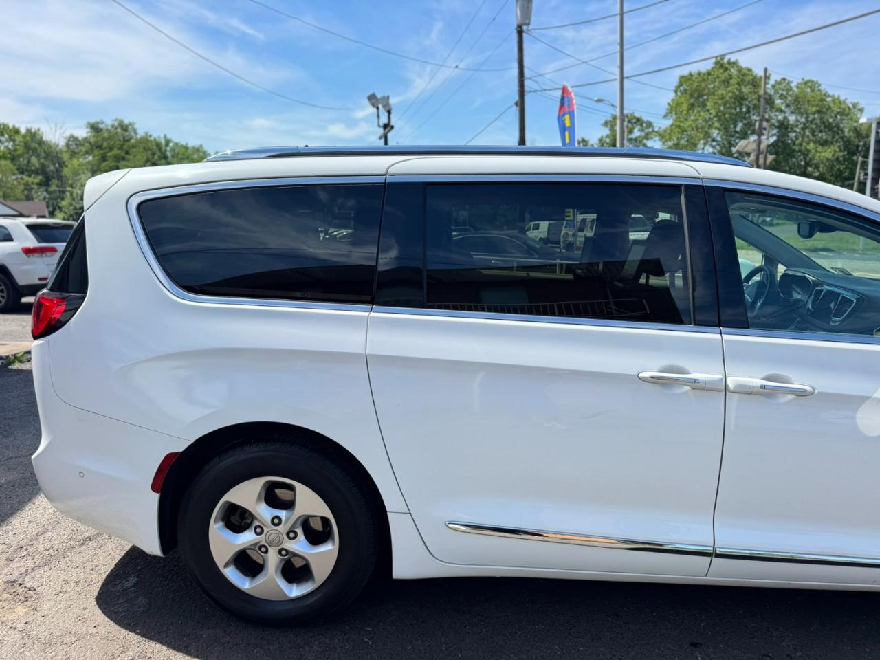 Chrysler Pacifica Touring-L Plus FWD 2017