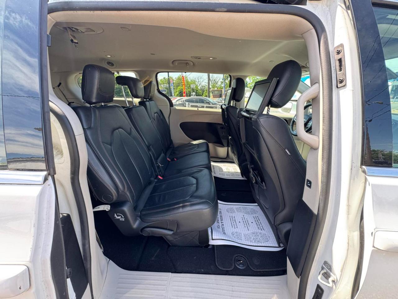 Chrysler Pacifica Touring-L Plus FWD 2017