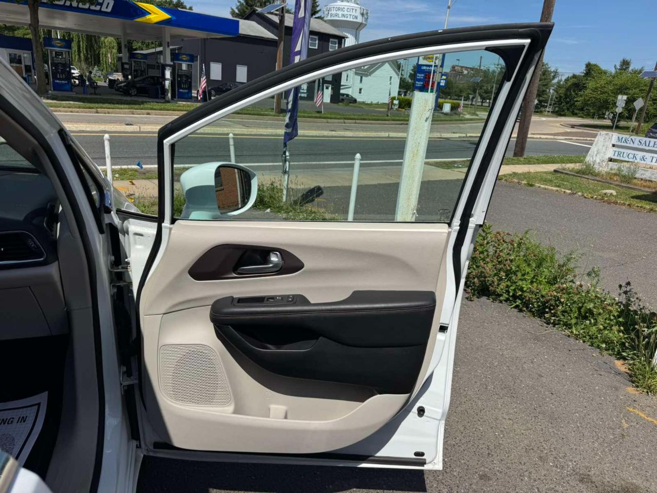 Chrysler Pacifica Touring-L Plus FWD 2017