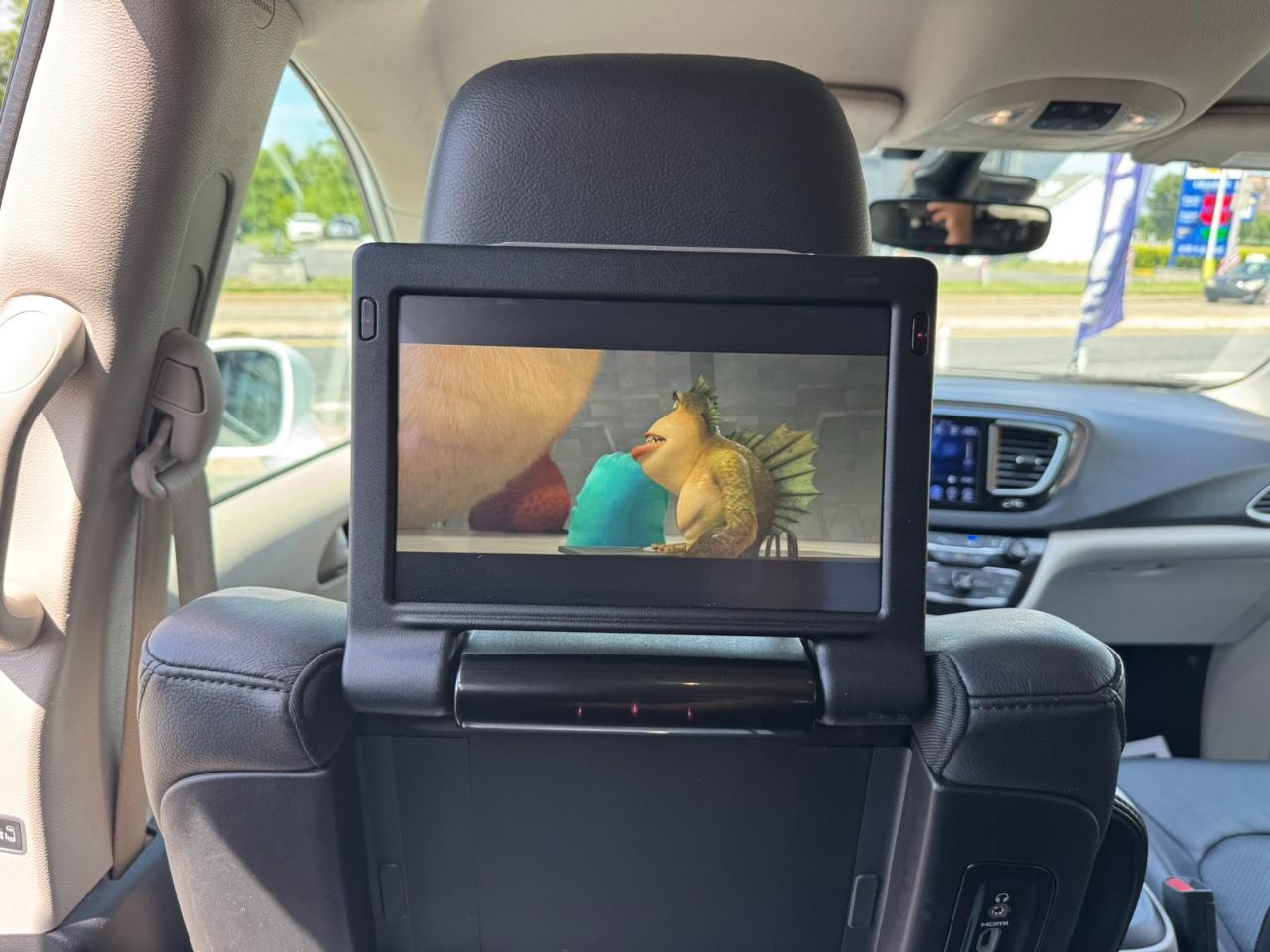Chrysler Pacifica Touring-L Plus FWD 2017