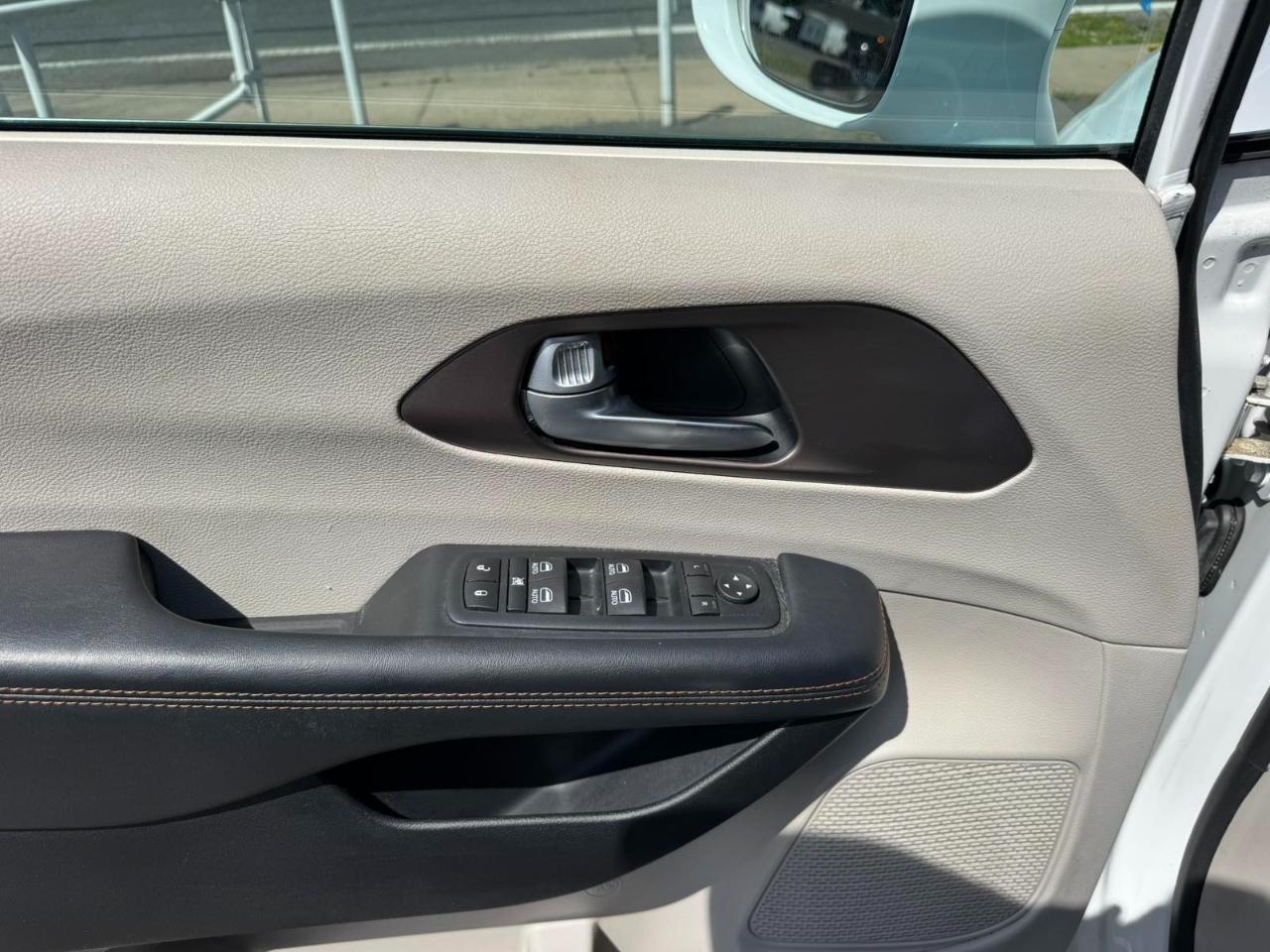 Chrysler Pacifica Touring-L Plus FWD 2017