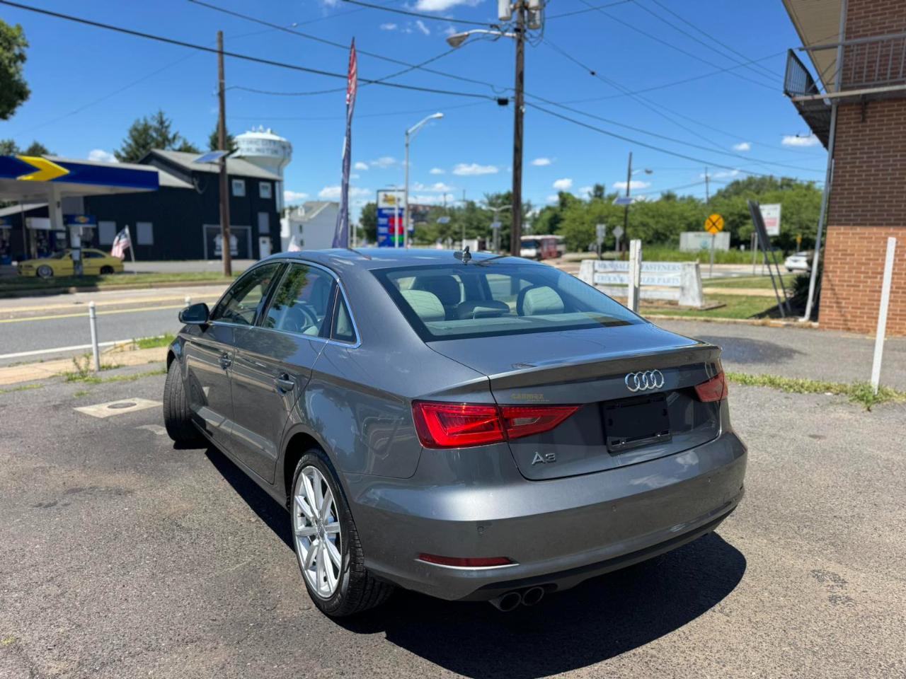 Audi A3 4dr Sdn FWD 1.8T Premium Plus 2016