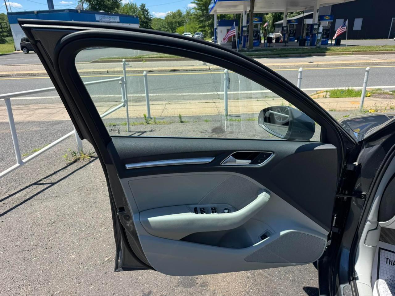 Audi A3 4dr Sdn FWD 1.8T Premium Plus 2016