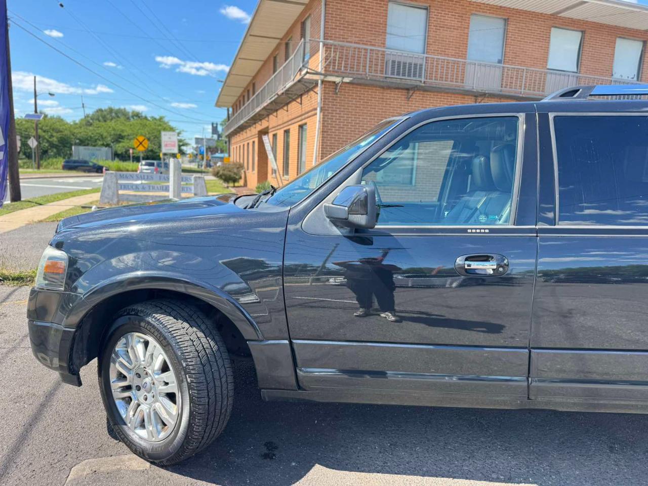 Ford Expedition EL 4WD 4dr Limited 2012