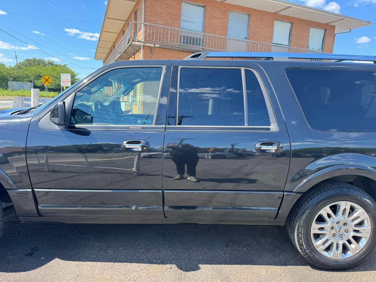Ford Expedition EL 4WD 4dr Limited 2012