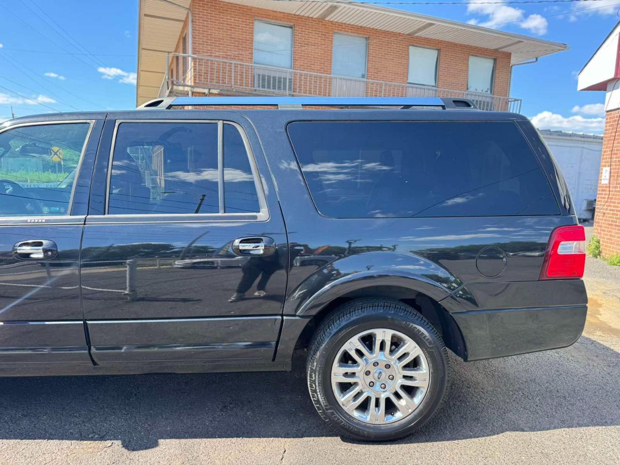 Ford Expedition EL 4WD 4dr Limited 2012