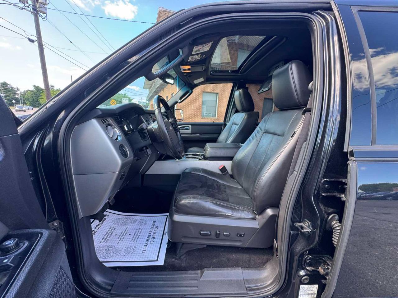 Ford Expedition EL 4WD 4dr Limited 2012