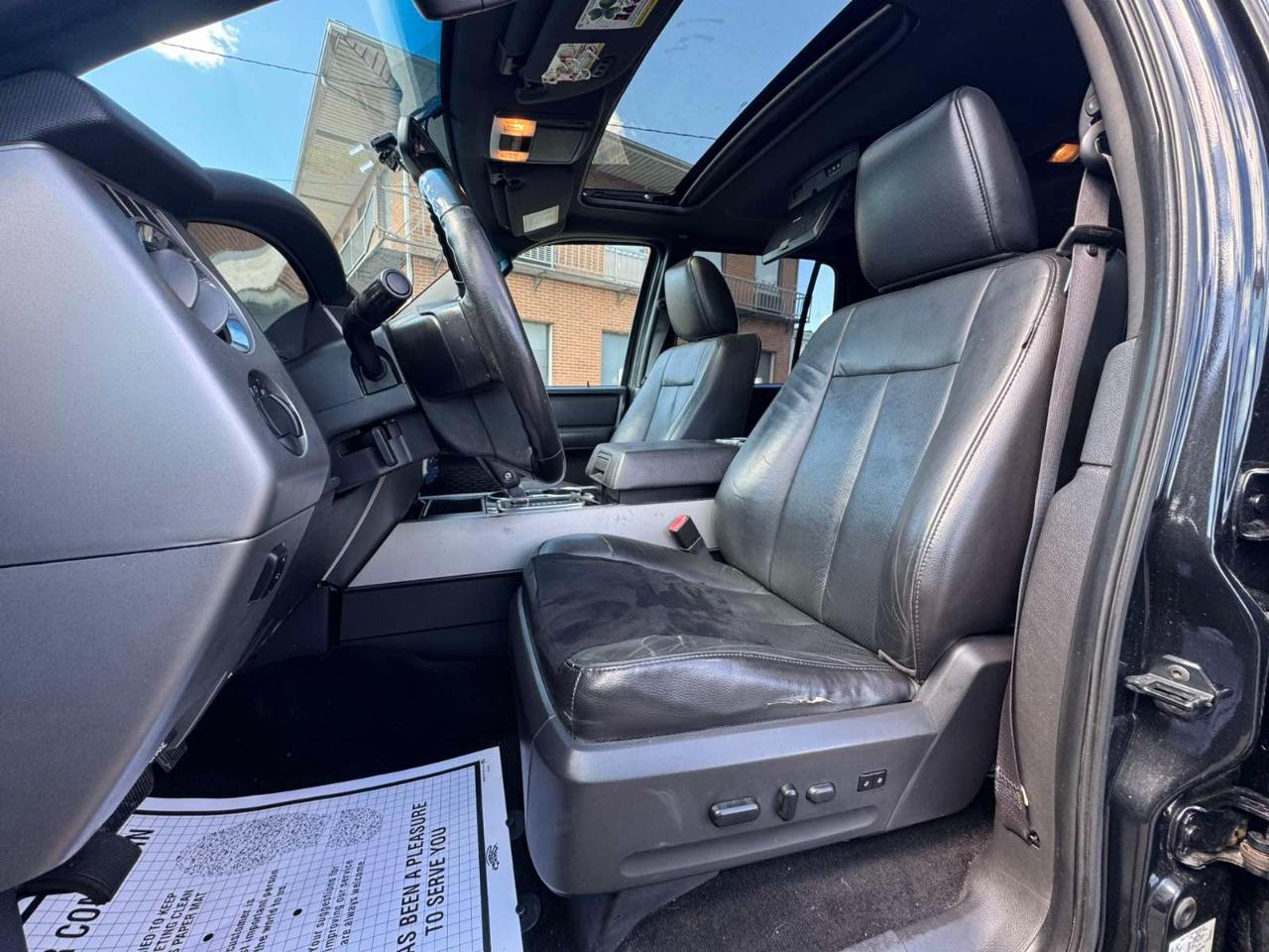Ford Expedition EL 4WD 4dr Limited 2012