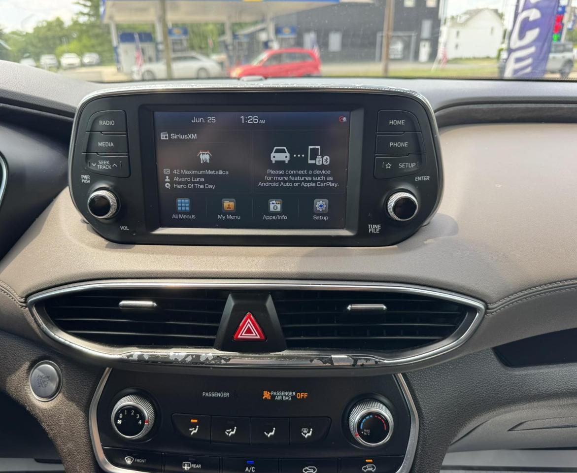 Hyundai Santa Fe SEL 2.4L Auto AWD 2020