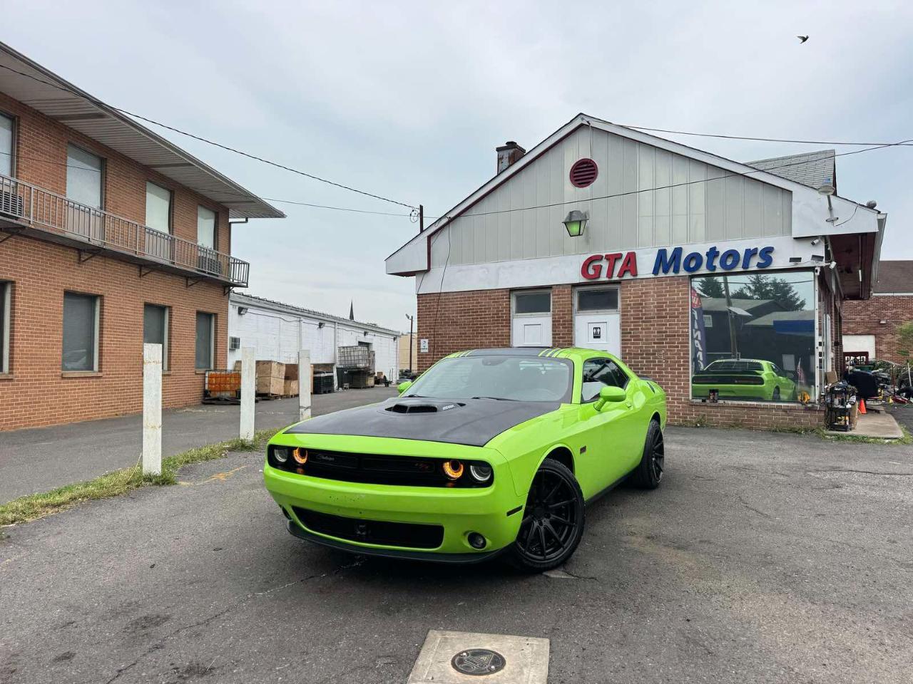 Dodge Challenger 2dr Cpe R/T Plus Shaker 2015