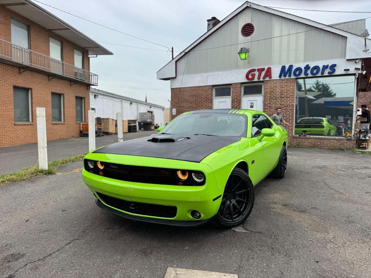 Dodge Challenger 2dr Cpe R/T Plus Shaker 2015
