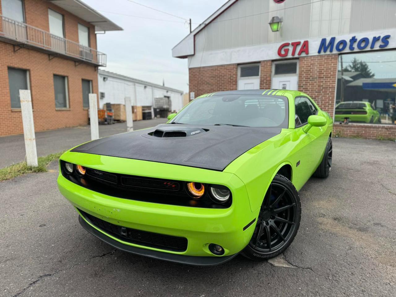Dodge Challenger 2dr Cpe R/T Plus Shaker 2015