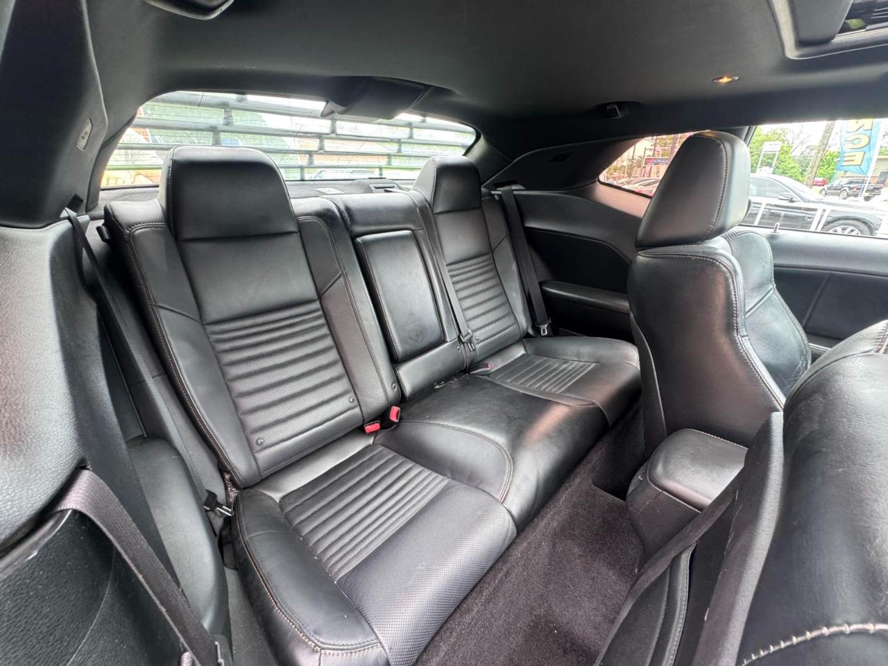 Dodge Challenger 2dr Cpe R/T Plus Shaker 2015